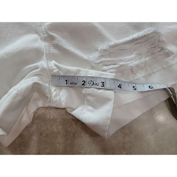 Articles of Society Meredith womens jean shorts white size 28 distressed fortuna - Picture 4 of 11